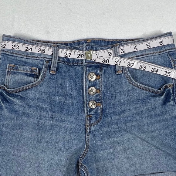 Old Navy high rise jean shorts - Picture 5 of 10